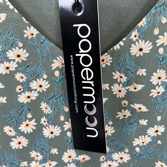 Papermoon (Stitch Fix) Women’s Top Size S Moss Green Floral Mixed Media NWT - Picture 7 of 11